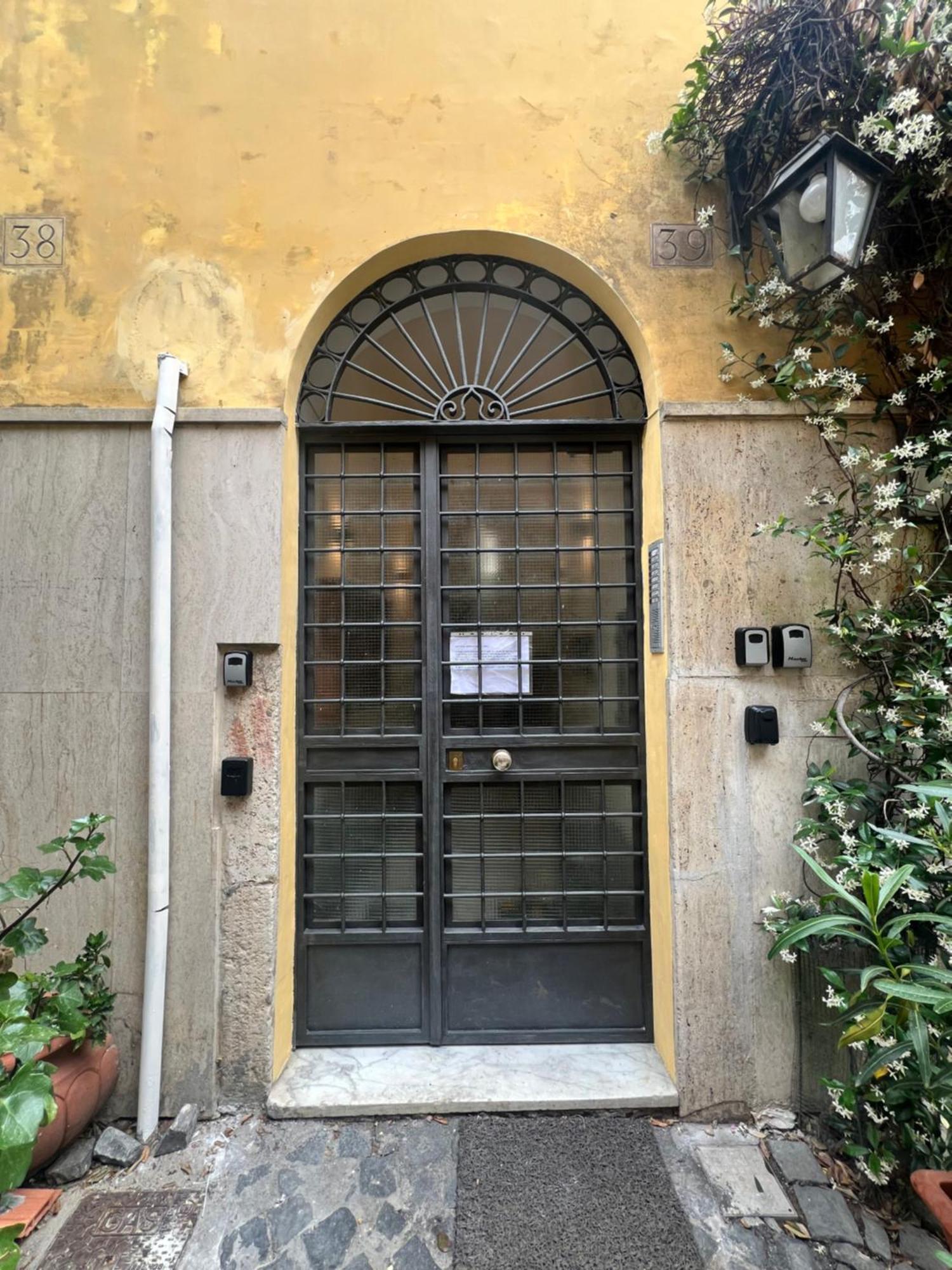 Trastevere Al Leopardo Рим Екстер'єр фото